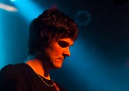 23.03.2011 Umsonst und Drinnen mit Toys get lost und Gomukhasana