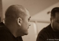 23.03.2011 Umsonst und Drinnen mit Toys get lost und Gomukhasana