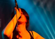 23.03.2011 Umsonst und Drinnen mit Toys get lost und Gomukhasana