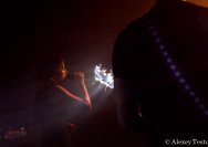 23.03.2011 Umsonst und Drinnen mit Toys get lost und Gomukhasana