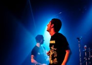 23.03.2011 Umsonst und Drinnen mit Toys get lost und Gomukhasana