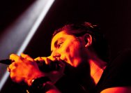 23.03.2011 Umsonst und Drinnen mit Toys get lost und Gomukhasana