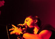23.03.2011 Umsonst und Drinnen mit Toys get lost und Gomukhasana