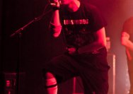 23.03.2011 Umsonst und Drinnen mit Toys get lost und Gomukhasana