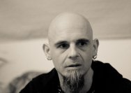 30.03.2011 Umsonst und Drinnen mit Rotten Jonnys und Ramonas