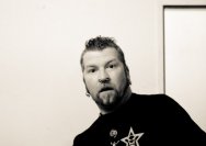 30.03.2011 Umsonst und Drinnen mit Rotten Jonnys und Ramonas