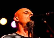 30.03.2011 Umsonst und Drinnen mit Rotten Jonnys und Ramonas