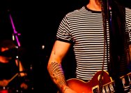 30.03.2011 Umsonst und Drinnen mit Rotten Jonnys und Ramonas