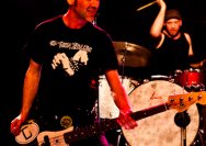 30.03.2011 Umsonst und Drinnen mit Rotten Jonnys und Ramonas