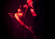 18.01.2012 Umsonst und Drinnen mit Phil and the gogo girls from hell und General Riot