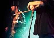 18.01.2012 Umsonst und Drinnen mit Phil and the gogo girls from hell und General Riot