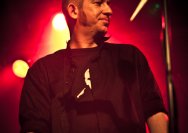 18.01.2012 Umsonst und Drinnen mit Phil and the gogo girls from hell und General Riot