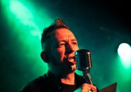 18.01.2012 Umsonst und Drinnen mit Phil and the gogo girls from hell und General Riot