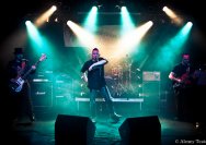 18.01.2012 Umsonst und Drinnen mit Phil and the gogo girls from hell und General Riot
