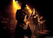 18.01.2012 Umsonst und Drinnen mit Phil and the gogo girls from hell und General Riot