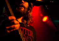18.01.2012 Umsonst und Drinnen mit Phil and the gogo girls from hell und General Riot
