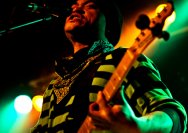 18.01.2012 Umsonst und Drinnen mit Phil and the gogo girls from hell und General Riot
