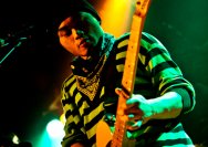 18.01.2012 Umsonst und Drinnen mit Phil and the gogo girls from hell und General Riot