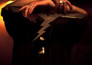 18.01.2012 Umsonst und Drinnen mit Phil and the gogo girls from hell und General Riot