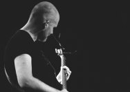 10.12.2014  Umsonst und Drinnen mit The Noisy Gatecrashers und Frog Shock