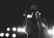10.12.2014  Umsonst und Drinnen mit The Noisy Gatecrashers und Frog Shock