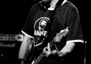 10.12.2014  Umsonst und Drinnen mit The Noisy Gatecrashers und Frog Shock