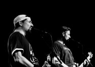 10.12.2014  Umsonst und Drinnen mit The Noisy Gatecrashers und Frog Shock