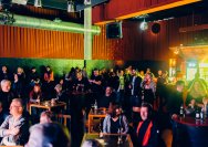 17.12.2014 Umsonst und Drinnen mit Ramonas und Oysterfight