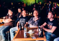 17.12.2014 Umsonst und Drinnen mit Ramonas und Oysterfight