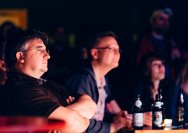 17.12.2014 Umsonst und Drinnen mit Ramonas und Oysterfight