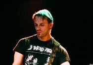 26.02.2014 Umsonst und Drinnen mit The Grapefruit Dead und Bad Bones