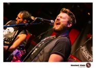 10.04.2019 Umsonst und Drinnen - Major, Dirty Dogs